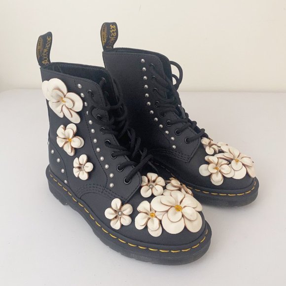 Dr. Martens Shoes - *Rare* Dr. Martens Floral Pascal 3D Boots Shoes